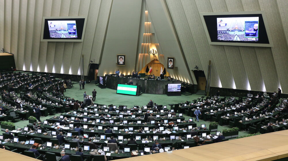 معرفی وزیر پیشنهادی اقتصاد در دستور کار امروز مجلس