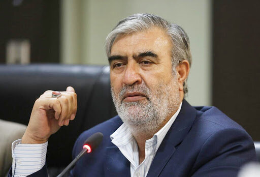 اگر آمریکا صادق است تحریم‌ها را بردارد و تناقض‌ها را کنار بگذارد