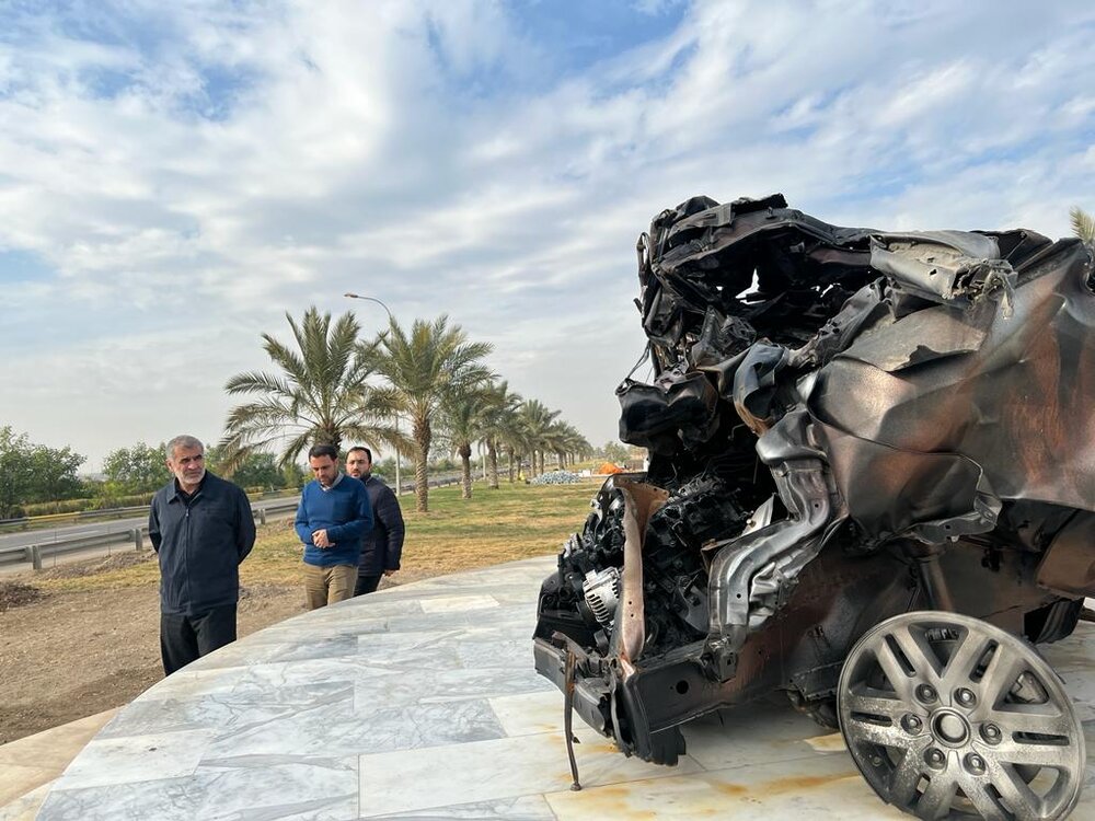 حضور نیکزاد در محل شهادت سردار حاج قاسم سلیمانی