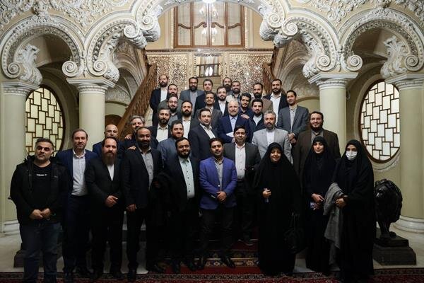 ثبات اقتصادی نیازمند برنامه مدون، اعتماد به سنت های الهی و مردم است