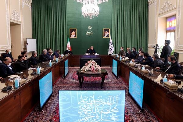 مردم باید از تصمیمات مجلس و دولت ذینفع باشند