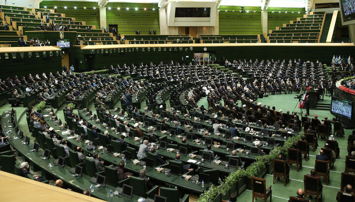 موافقت مجلس با یک فوریت لایحه موافقتنامه اجتناب از اخذ مالیات مضاعف بین ایران و عراق