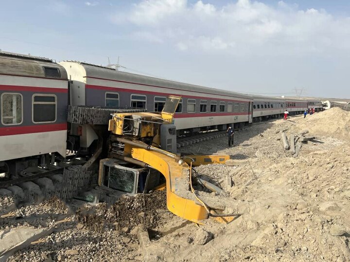 حادثه قطار مشهد نتیجه ضعف عملکرد مدیریت است/ برای مدیریت راه آهن در دوره جدید تجربه و تخصص در نظر گرفته نشده است