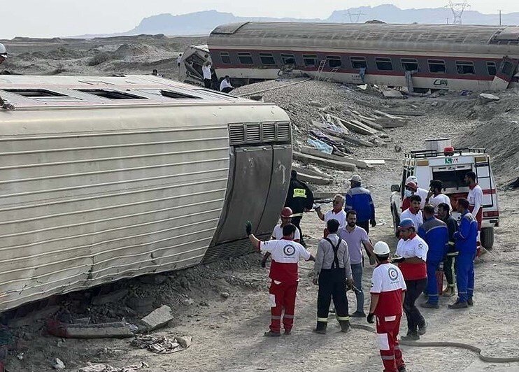 سانحه قطار مشهد-یزد؛ ریل گذاری مدیریت ناکارآمد وزارت راه و شهرسازی/ ضرورت خروج از ریل ناکارآمدی