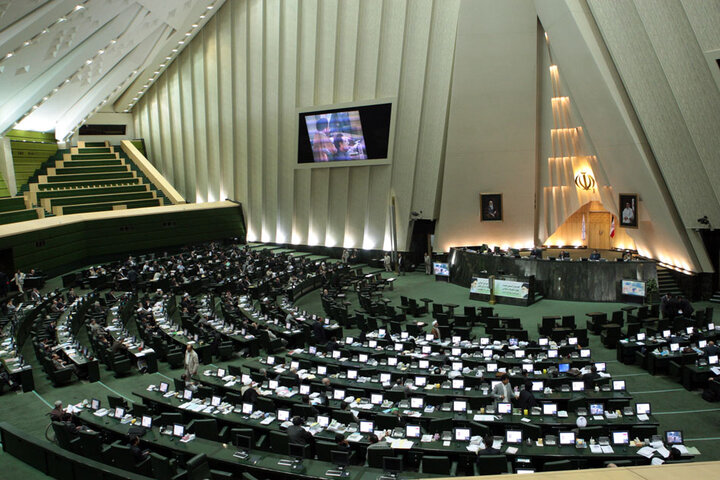 نمایندگان مجلس بر انجام تکالیف دستگاه‌ها در زمینه عفاف و حجاب تأکید کردند