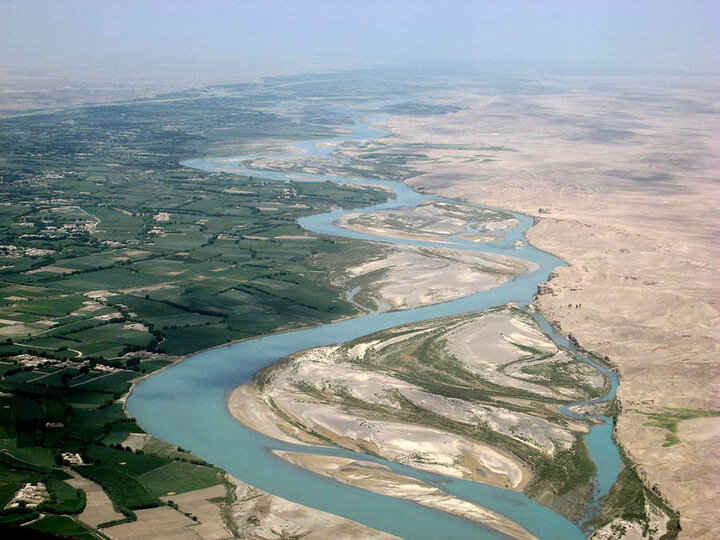 دولت مکلف است جهت افزایش حقابه ایران از رودخانه هیرمند، اقدام سیاسی لازم را به عمل آورد
