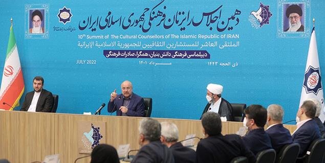 اگر مشکلات اقتصادی حل نمیشود به این دلیل است که در اقتصاد فهم فرهنگی نداریم