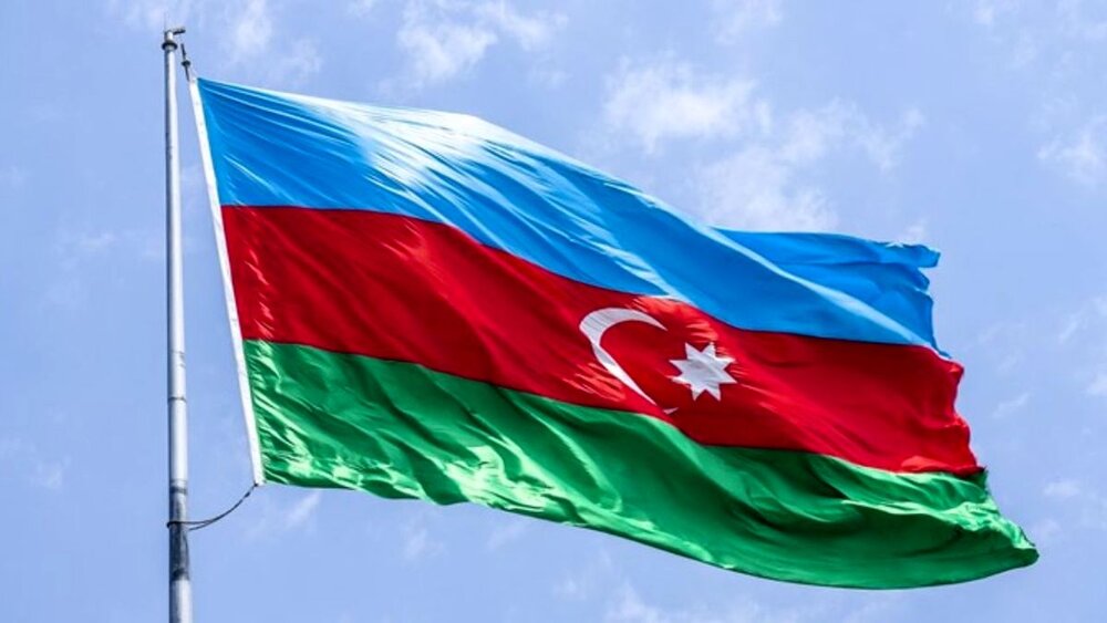 جمهوری آذربایجان صف خود را از دوستان جدا نکرده و با طناب پوسیده آمریکا و اسرائیل به چاه نرود