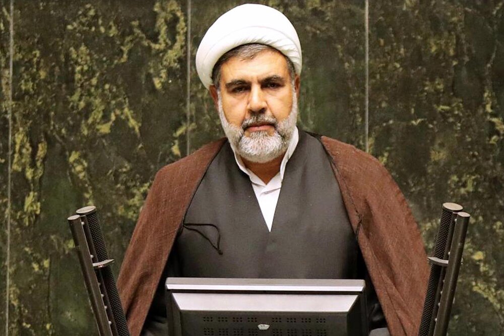 یک تذکر و دو خبر/ لایحه حجاب و عفاف در چه وضعیتی است؟