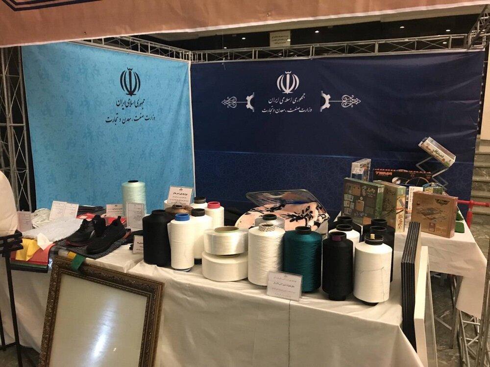 نمایش آخرین دستاوردهای چهار وزارتخانه در لابی مجلس+ عکس