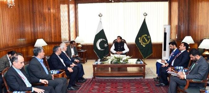 رئیس کمیسیون امنیت ملی مجلس با رئیس مجلس پاکستان دیدار و گفتگو کرد