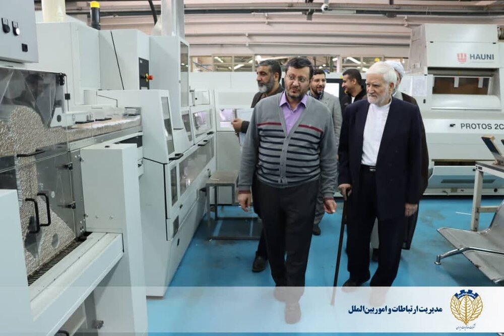 مدیرعامل شرکت دخانیات با دمپایی از پیشکسوتان دفاع مقدس استقبال کرد + تصاویر