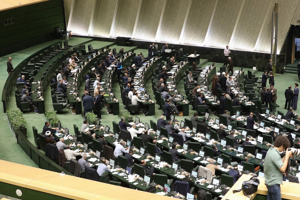 ایران و کانادا: دو روی سکه قانونگذاری جهانی