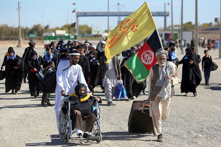 اتباعی که الزامی در اقامتشان وجود ندارد از کشور خارج می‌شوند