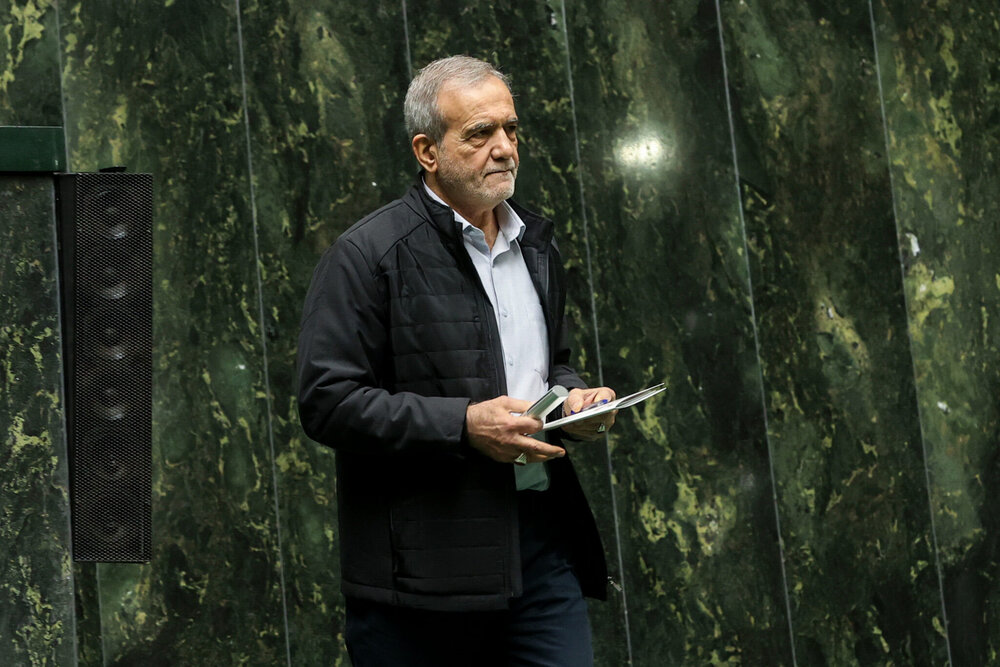 پزشکیان: عامل تورم، دولت و مجلس است!