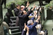 بانگ مرگ بر آمریکا در صحن مجلس طنین انداز شد