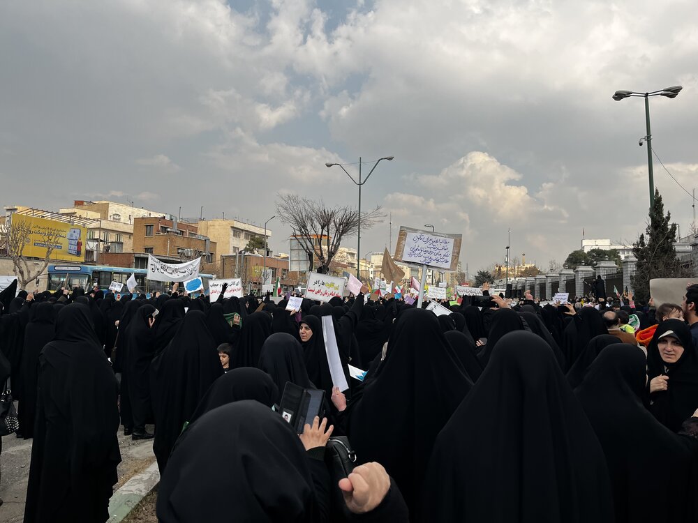 به نام حجاب، به کام مخالفان انسجام نظام