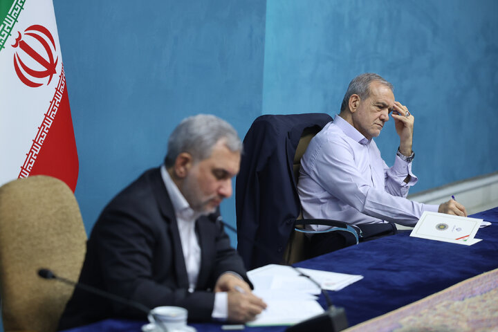 دیدار فراکسیون مستقلان با رئیس‌جمهور