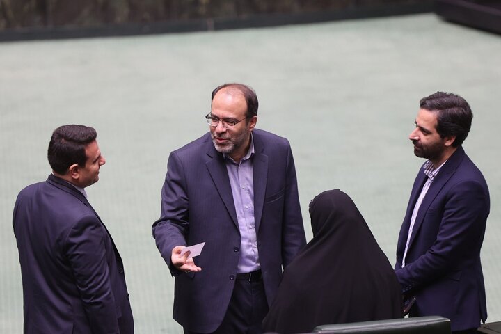 جلسه علنی ۳۰ اردیبهشت