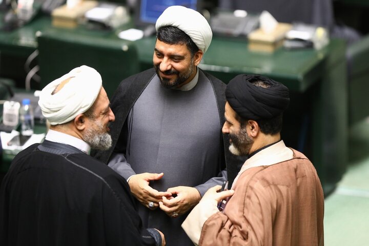 صحن ۳۱ اردیبهشت