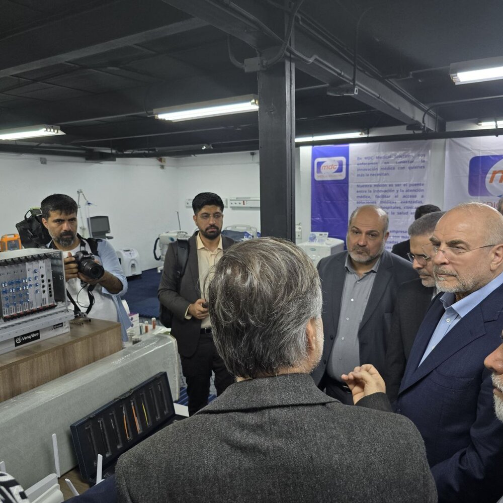 بازدید رئیس مجلس از مرکز فناوری ایران در کاراکاس/ قرارداد مهم یک تولید کننده بخش خصوصی ایرانی با مخابرات ونزوئلا
