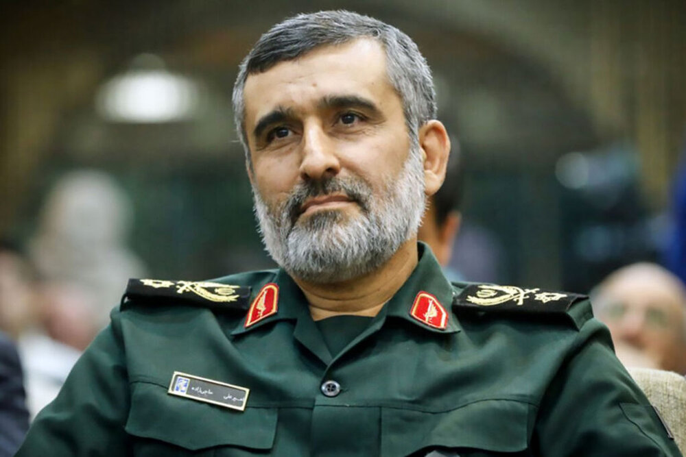 رئیس مجلس در دیدار با خانواده شهید حاجی‌زاده چه گفت؟