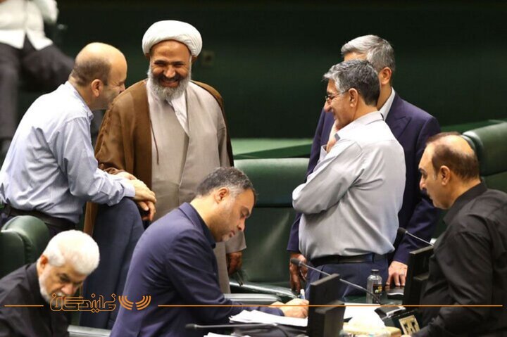 مجلس 5 مرداد