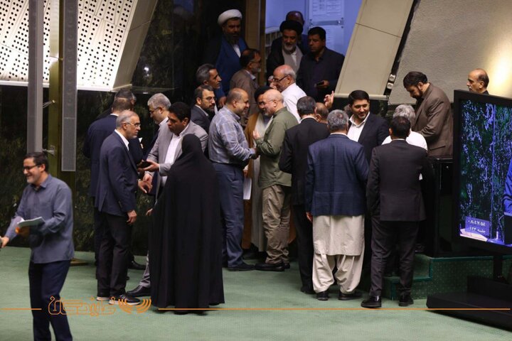 صحن مجلس 17شهریور