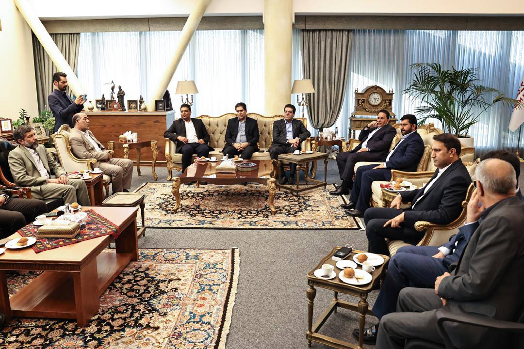 نقشآفرینی گروه مالی گردشگری در ناترازی برق کشور و حرکت به سمت توسعه سبز و پایدار