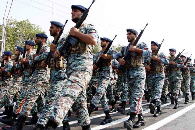 معیشت و رفاه نیروهای مسلح، تکلیف اخلاقی و قانونی دولت و مجلس است