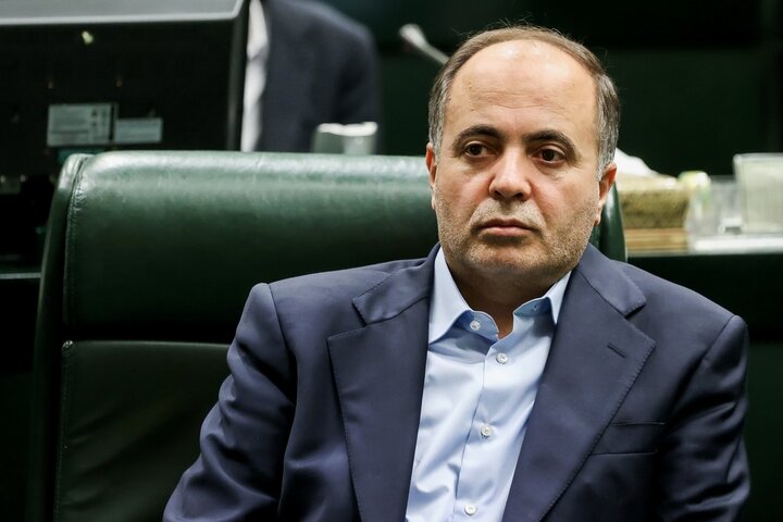 منابع آب کشاورزی از ۷۰ به ۴۶ میلیارد مترمکعب رسیده است
