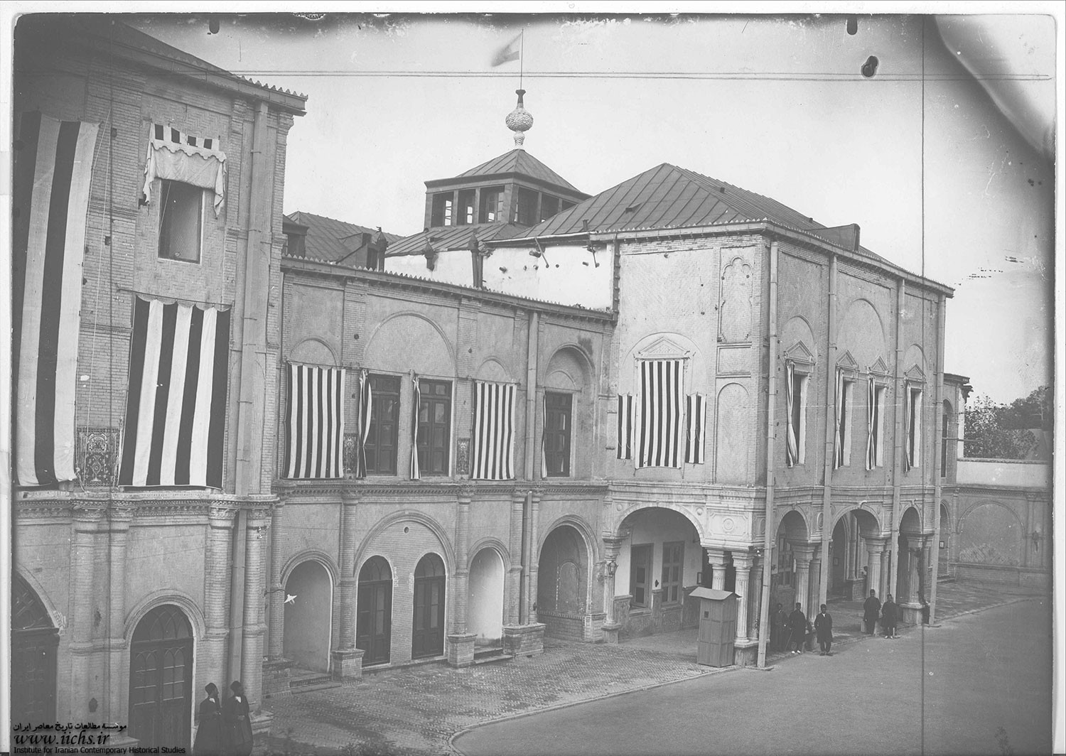 نقطه تلاقی میراث مدرس و کارنامه قانونگذاری در کشور/ چرا ۱۰ آذر روز مجلس شد؟