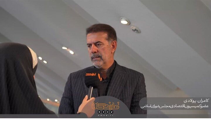 مجلس و دولت مکلف به ارتقای معیشت نیروهای مسلح هستند

