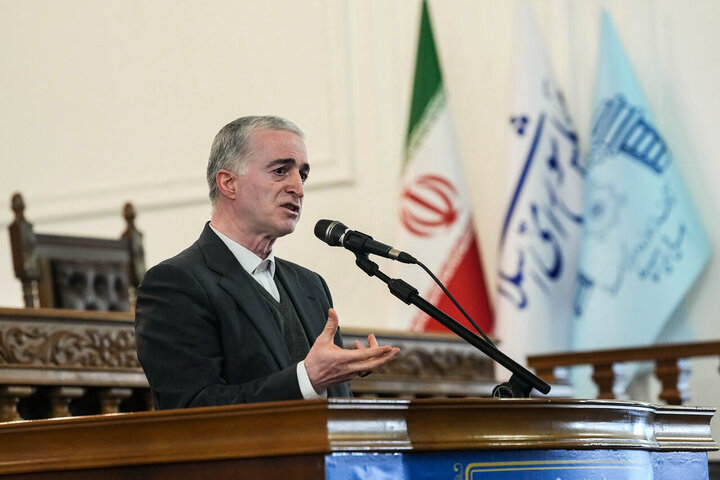 نشست فعالان اقتصادی و اعضای اتاق اصناف و بازار با قالیباف