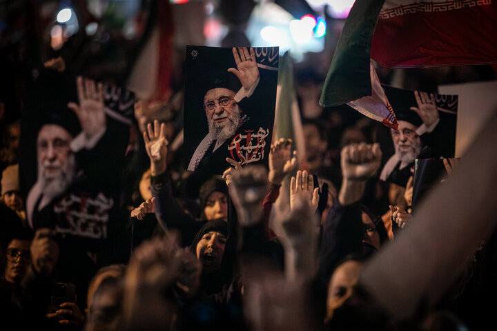 عزاداری مردم تهران در سوگ رهبر شهید انقلاب اسلامی