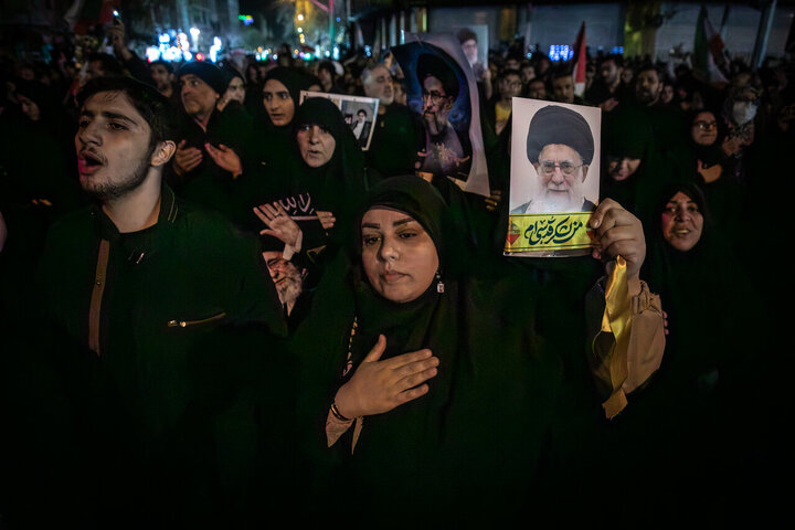 عزاداری مردم تهران در سوگ رهبر شهید انقلاب اسلامی