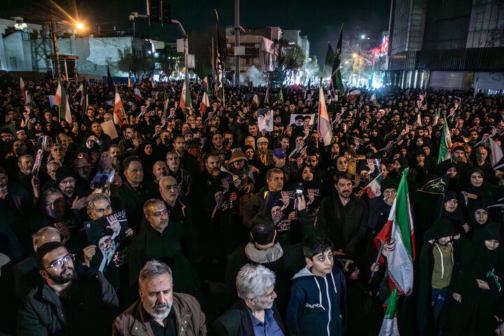 عزاداری مردم تهران در سوگ رهبر شهید انقلاب اسلامی