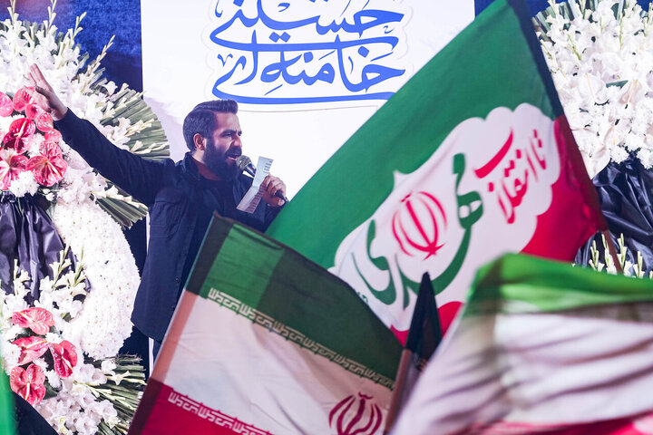 هفتمین شب سوگ پایتخت؛ تجمع مردم تهران در میدان انقلاب