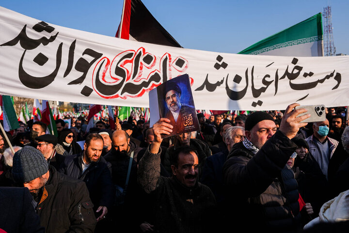 اجتماع بزرگ بیعت با آیت‌الله سید مجتبی خامنه‌ای در تهران برگزار شد