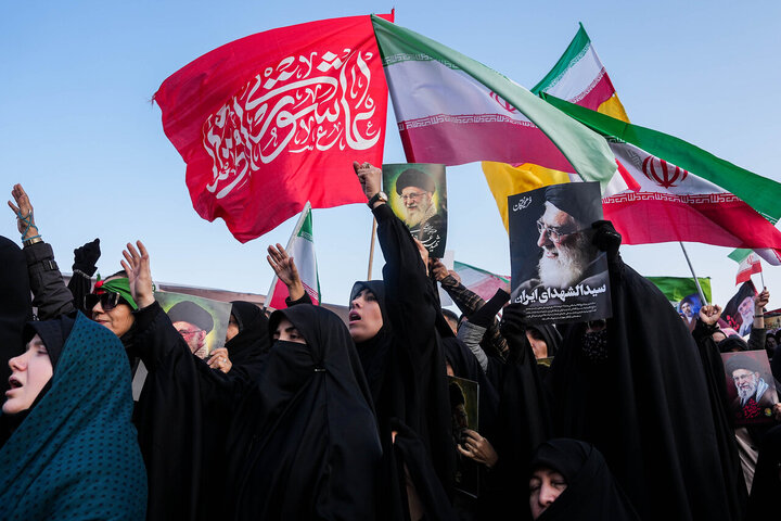 اجتماع بزرگ بیعت با آیت‌الله سید مجتبی خامنه‌ای در تهران برگزار شد