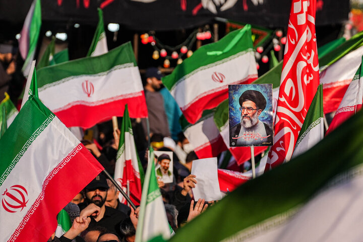 اجتماع بزرگ بیعت با آیت‌الله سید مجتبی خامنه‌ای در تهران برگزار شد