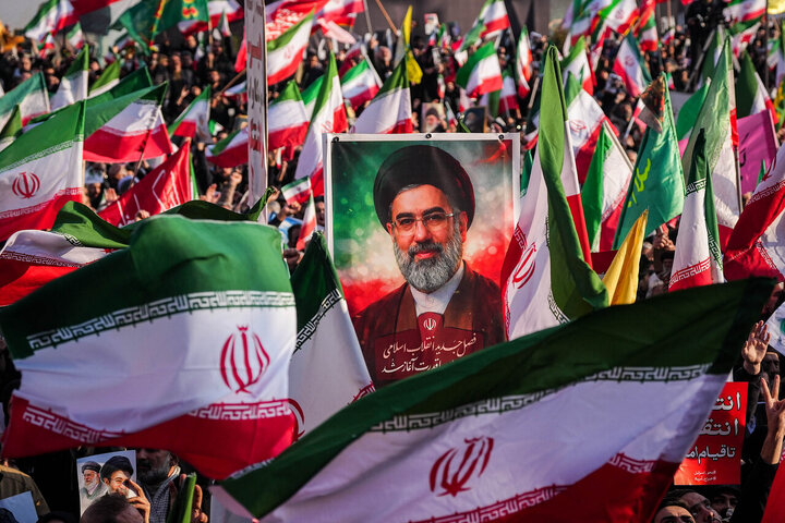 اجتماع بزرگ بیعت با آیت‌الله سید مجتبی خامنه‌ای در تهران برگزار شد