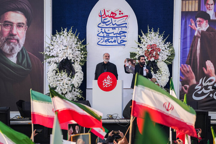 اجتماع بزرگ بیعت با آیت‌الله سید مجتبی خامنه‌ای در تهران برگزار شد