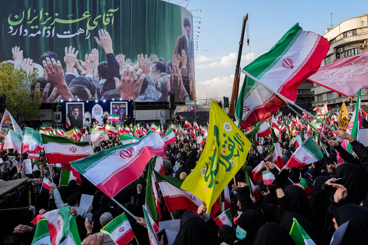 اجتماع بزرگ بیعت با آیت‌الله سید مجتبی خامنه‌ای در تهران برگزار شد
