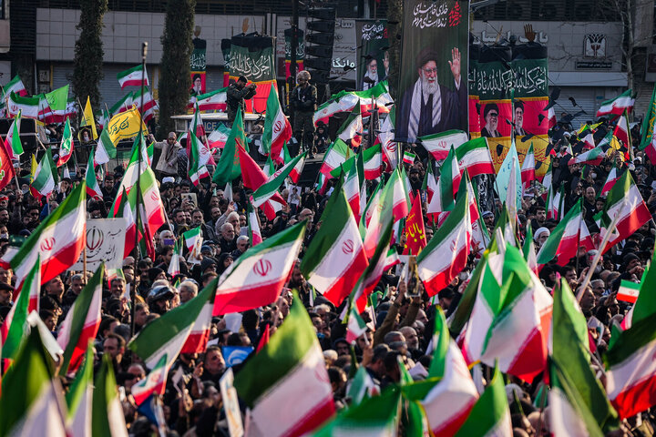 اجتماع بزرگ بیعت با آیت‌الله سید مجتبی خامنه‌ای در تهران برگزار شد