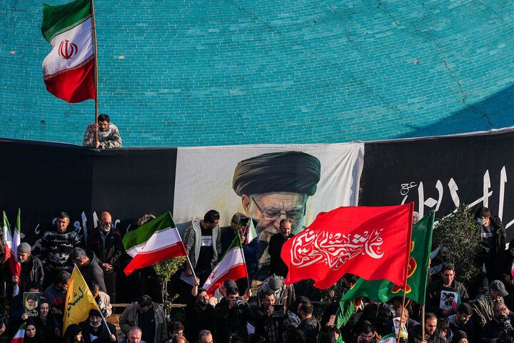 اجتماع بزرگ بیعت با آیت‌الله سید مجتبی خامنه‌ای در تهران برگزار شد