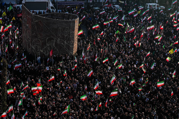اجتماع بزرگ بیعت با آیت‌الله سید مجتبی خامنه‌ای در تهران برگزار شد