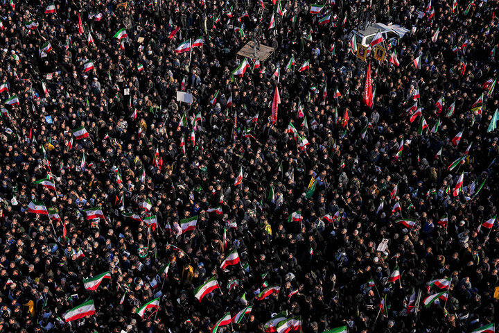 اجتماع بزرگ بیعت با آیت‌الله سید مجتبی خامنه‌ای در تهران برگزار شد
