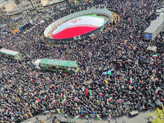 وداع باشکوه پایتخت با فرماندهان ارشد شهید/تهران یکپارچه سیاهپوش شد