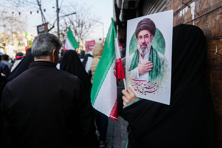 مراسم تشییع پیکر ۳۵ شهید جنگ رمضان در تهران